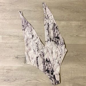 NWOT Marble Plunge Hi Waist Swimsuit Size M
